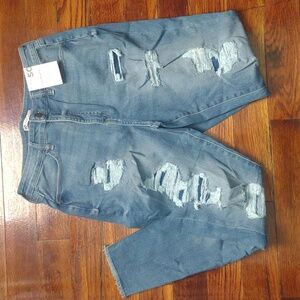 NWT SO Women's curvy jegging size 15 (32W)